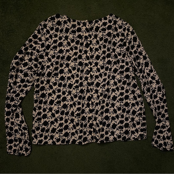 Forever 21 Navy Blue And White Floral Retro Style Back Button Blouse - Medium - Picture 3 of 4